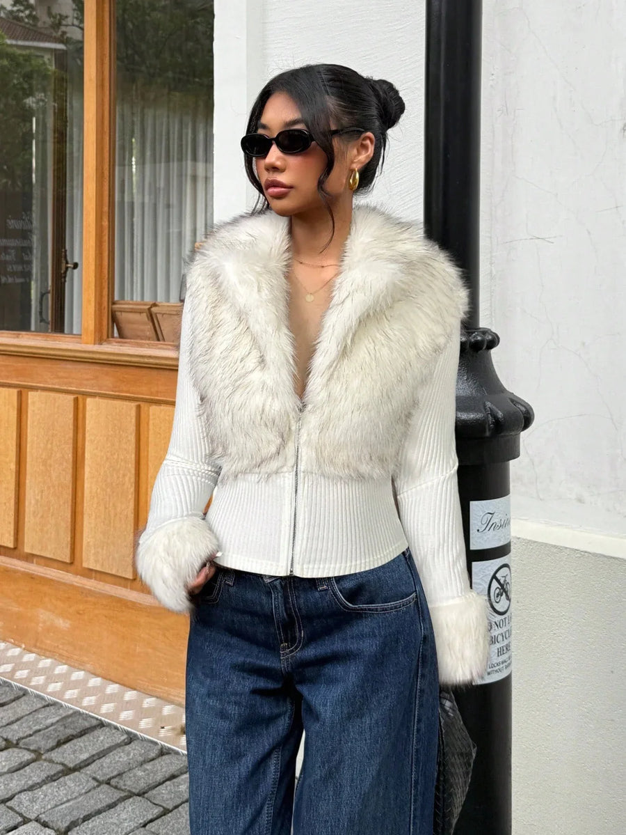 Chiara | Laréa Kurtka Krótka z Kołnierzem z Futra