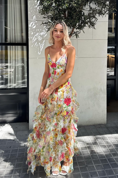 Saskia | Długa Sukienka z Falbanami i Romantycznym Kwiatowym Wzorem