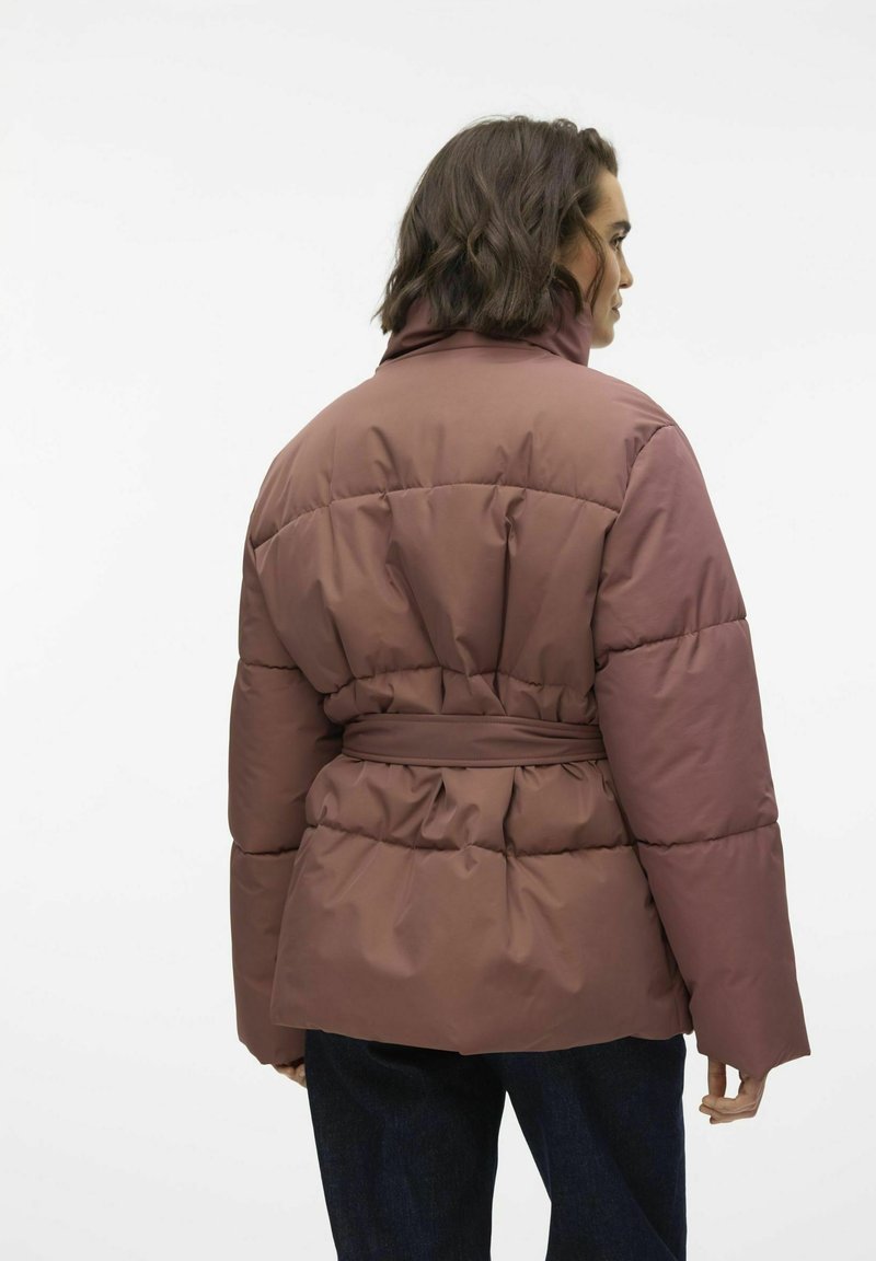 Vera | Pikowany Płaszcz z Pasem