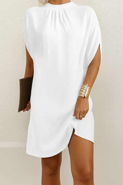 Trudy | Krótka Sukienka Satynowa Czarna z Rękawem Nietoperza