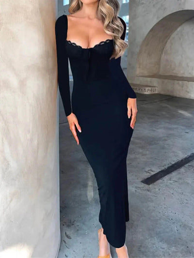 Candela | Czesława Maxi Sukienka z Koronkowym Dekoltem i Długimi Rękawami